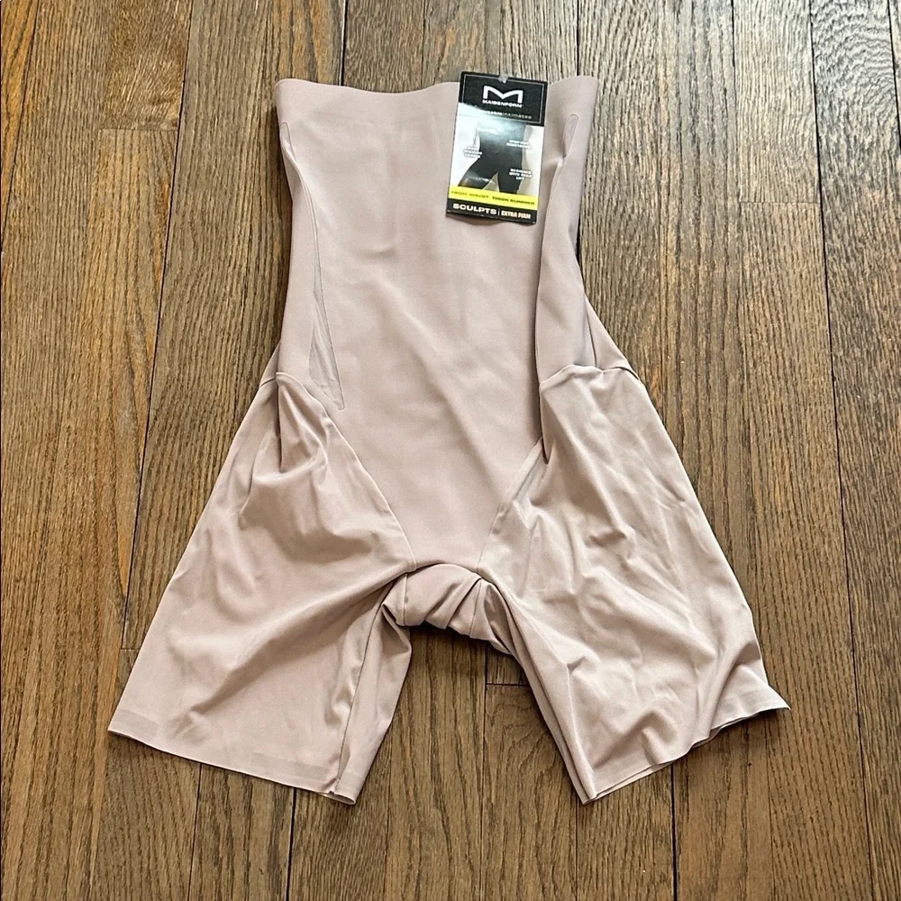 Maidenform thigh slimmer NWT Small High Waist Sculpts Extra Firm NEW S